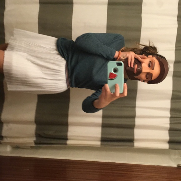 White pleated skirt - Picture 5 of 5